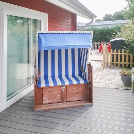 Baltic Rot -familienfreundliches Ferienhaus Fur 4 Personen-